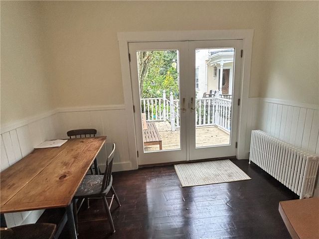 15 Chestnut Street, Newport, RI 02840