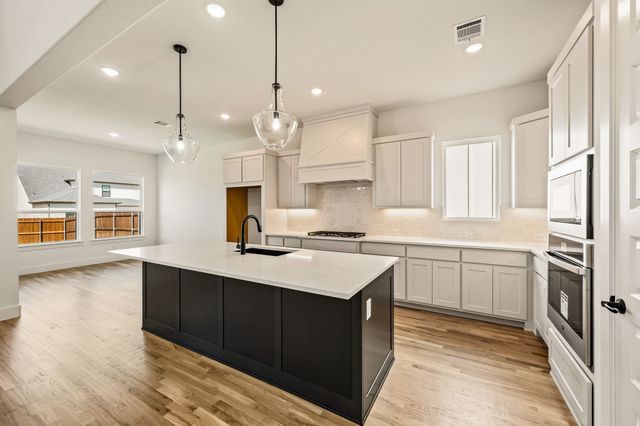 957 Highlands Avenue, Aledo, TX 76008