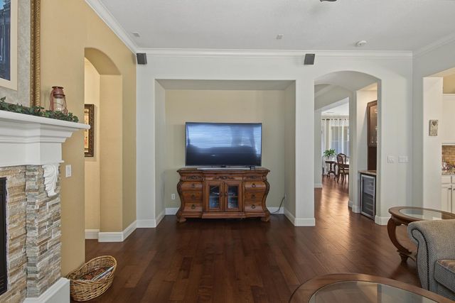 236 Preakness Cir, Manteca, CA 95337