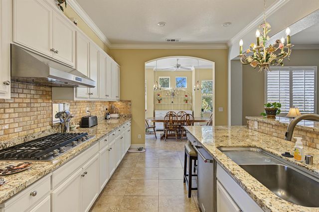 236 Preakness Cir, Manteca, CA 95337