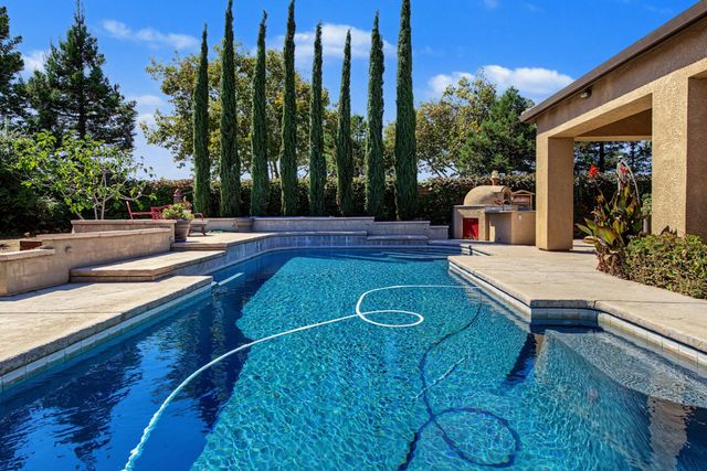236 Preakness Cir, Manteca, CA 95337