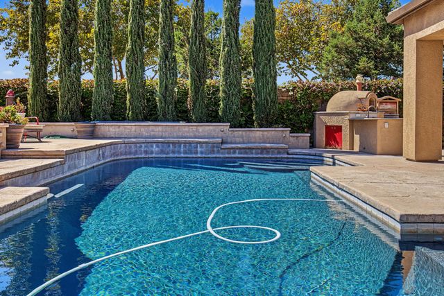 236 Preakness Cir, Manteca, CA 95337