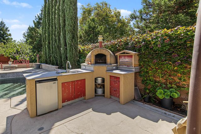 236 Preakness Cir, Manteca, CA 95337