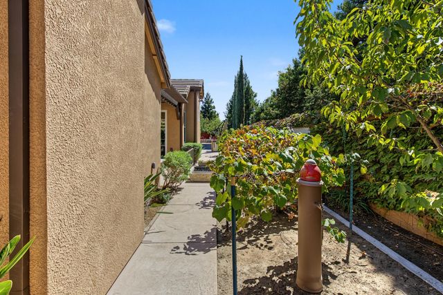 236 Preakness Cir, Manteca, CA 95337