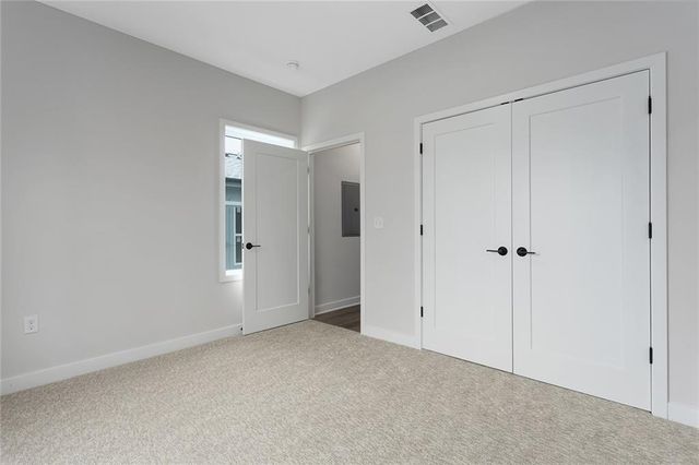 4527 Forest Avenue B, Kansas City, MO 64110