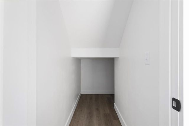 4527 Forest Avenue B, Kansas City, MO 64110