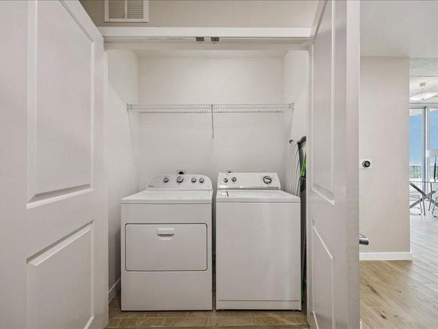 5925 Almeda Road 12202, Houston, TX 77004