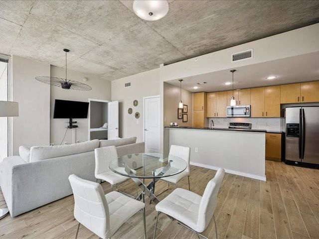 5925 Almeda Road 12202, Houston, TX 77004