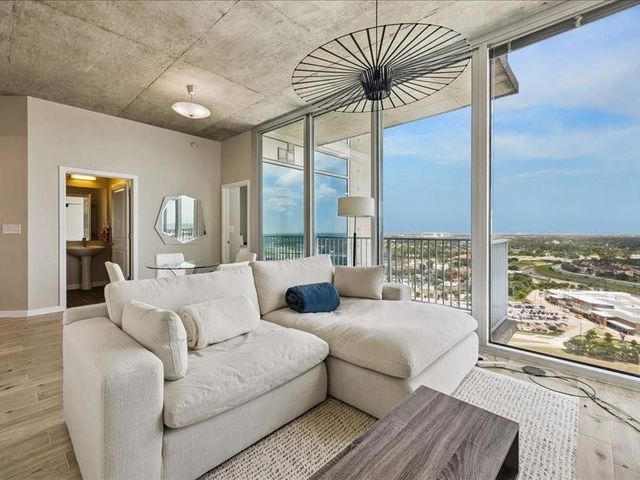 5925 Almeda Road 12202, Houston, TX 77004