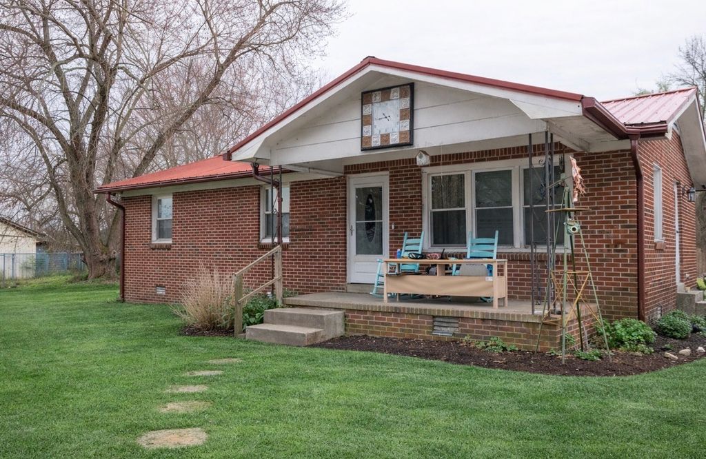 185 Petty Gap Rd, Woodbury, TN 37190