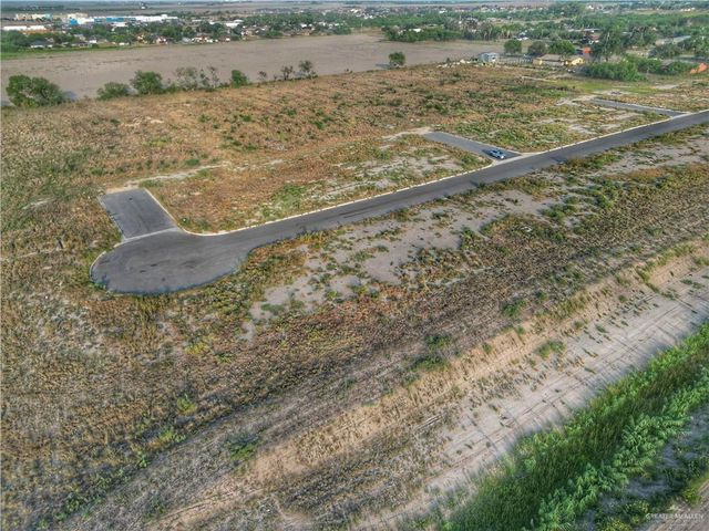 313 N Leon Avenue, Elsa, TX 78543