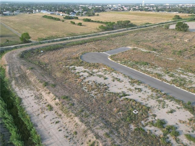 313 N Leon Avenue, Elsa, TX 78543