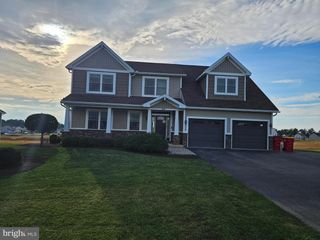 808 SOUTHWOOD DR, Shippensburg, PA 17257