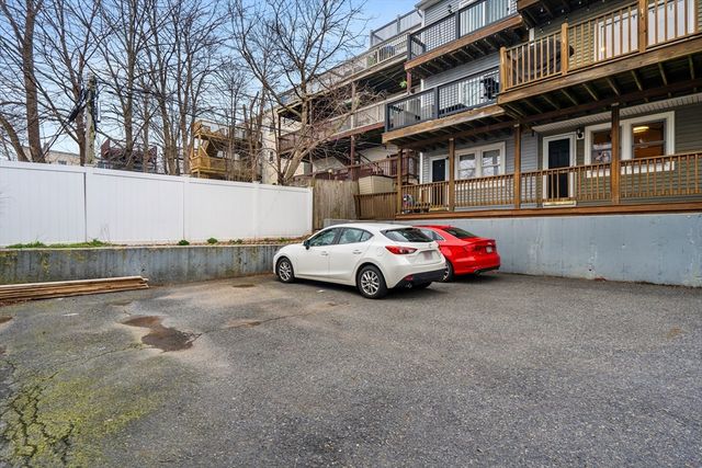 19 Dixfield 1, Boston, MA 02127