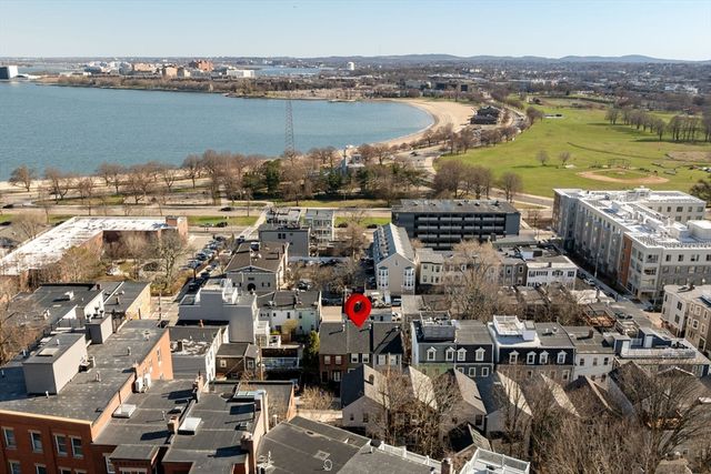 19 Dixfield 1, Boston, MA 02127