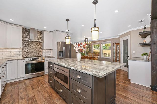 23339 Wayfarer Ct, Auburn, CA 95602