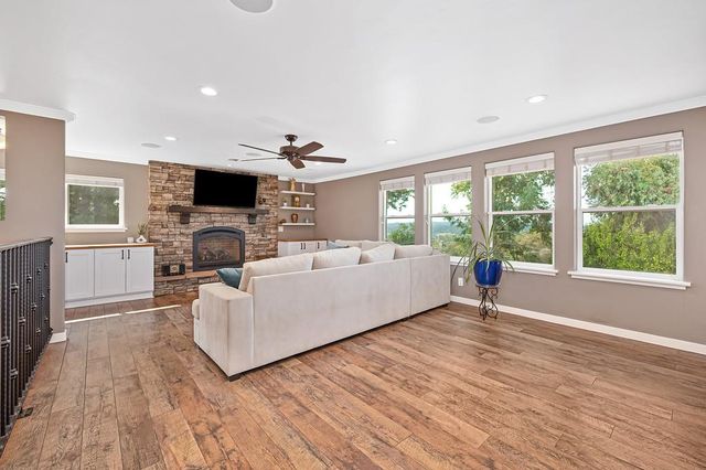 23339 Wayfarer Ct, Auburn, CA 95602