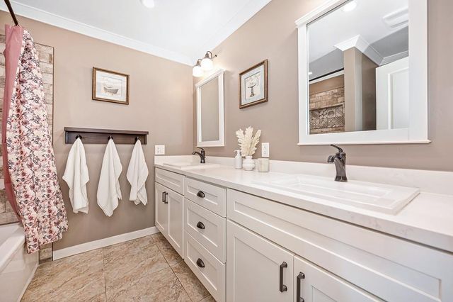 23339 Wayfarer Ct, Auburn, CA 95602