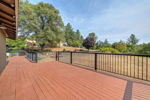 23339 Wayfarer Ct, Auburn, CA 95602