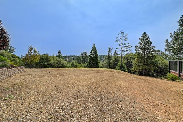 23339 Wayfarer Ct, Auburn, CA 95602