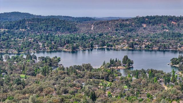 23339 Wayfarer Ct, Auburn, CA 95602