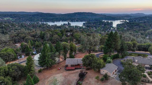 23339 Wayfarer Ct, Auburn, CA 95602