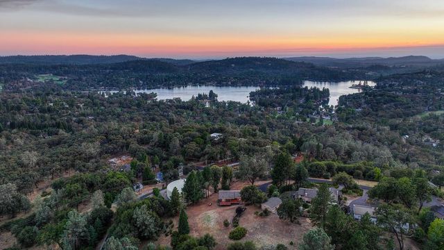 23339 Wayfarer Ct, Auburn, CA 95602