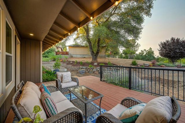 23339 Wayfarer Ct, Auburn, CA 95602