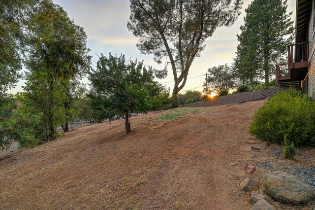 23339 Wayfarer Ct, Auburn, CA 95602
