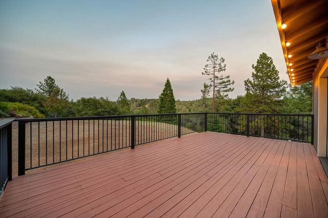 23339 Wayfarer Ct, Auburn, CA 95602