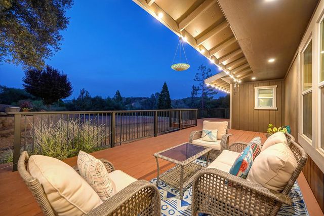23339 Wayfarer Ct, Auburn, CA 95602