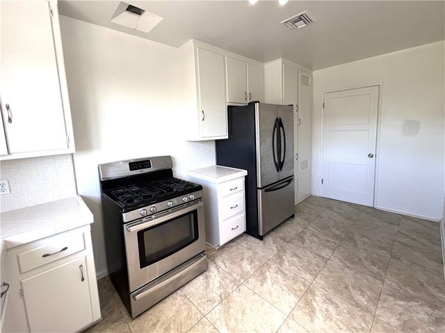 3012 Los Olivos Lane, La Crescenta, CA 91214