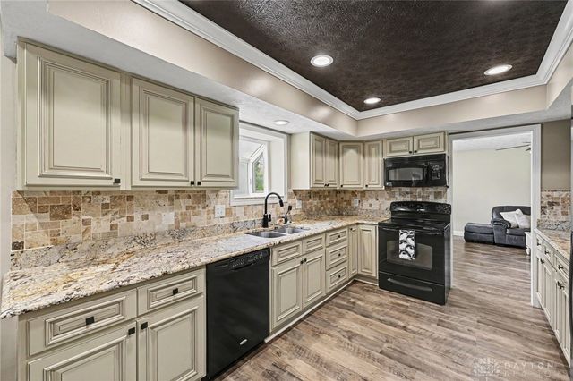 907 Debbie Court, Clayton, OH 45415
