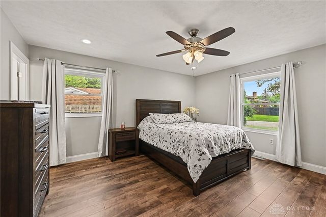 907 Debbie Court, Clayton, OH 45415