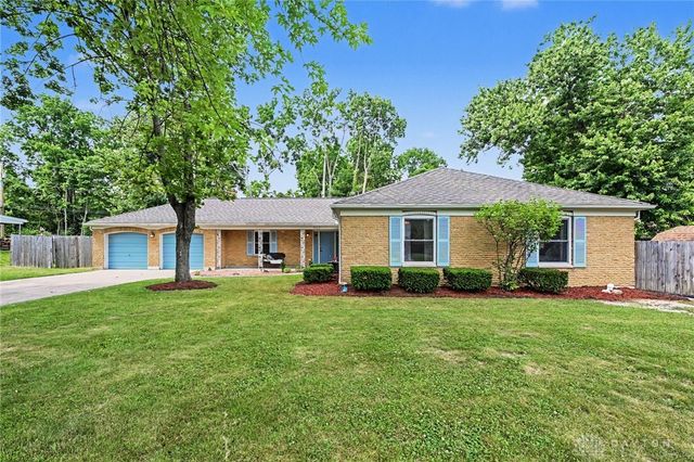 907 Debbie Court, Clayton, OH 45415