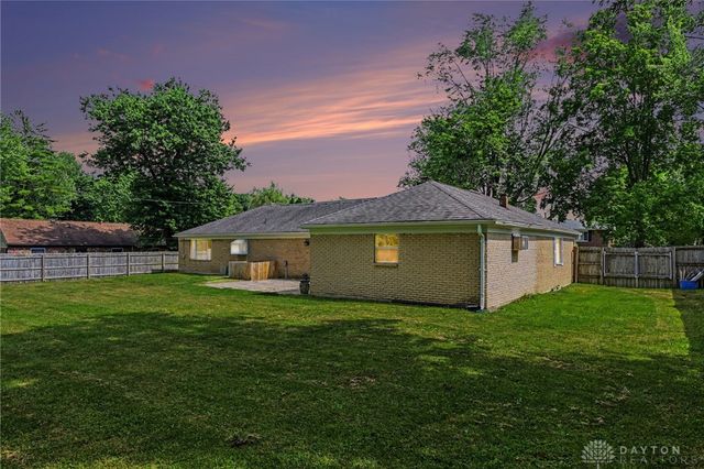 907 Debbie Court, Clayton, OH 45415