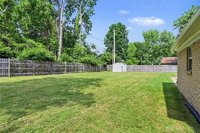 907 Debbie Court, Clayton, OH 45415