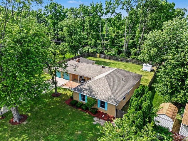 907 Debbie Court, Clayton, OH 45415