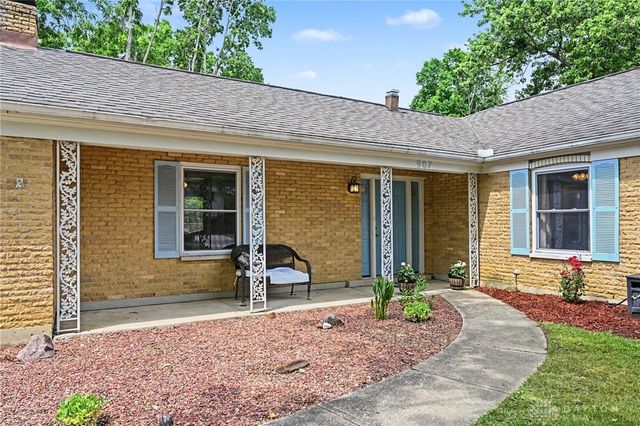 907 Debbie Court, Clayton, OH 45415
