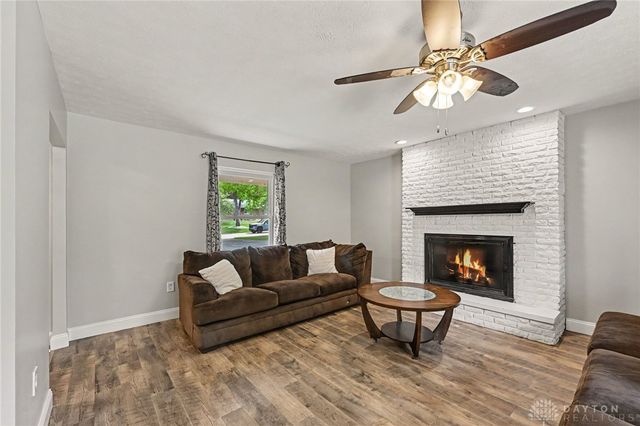907 Debbie Court, Clayton, OH 45415