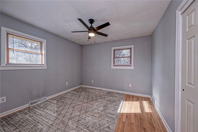 204 Marburger Rd, Forward Twp, PA 16033