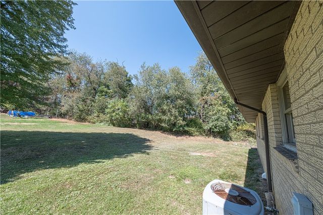 204 Marburger Rd, Forward Twp, PA 16033