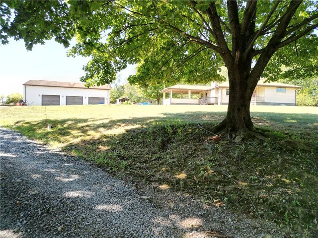 204 Marburger Rd, Forward Twp, PA 16033