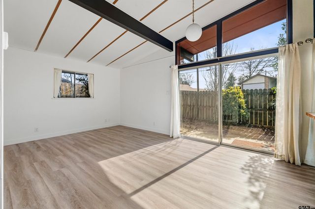 1329 Terre Haute, Tyler, TX 75701