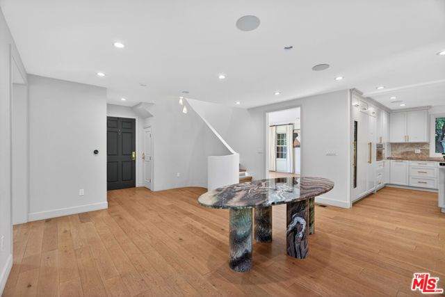 462 Warner Avenue, Los Angeles, CA 90024