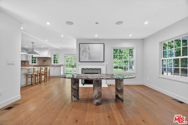 462 Warner Avenue, Los Angeles, CA 90024