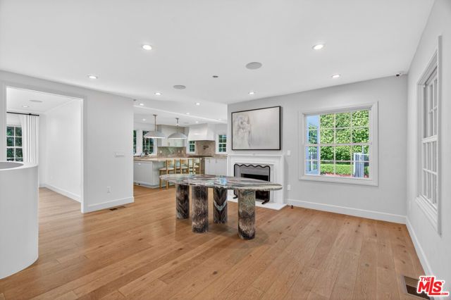 462 Warner Avenue, Los Angeles, CA 90024