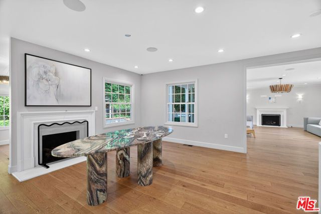 462 Warner Avenue, Los Angeles, CA 90024