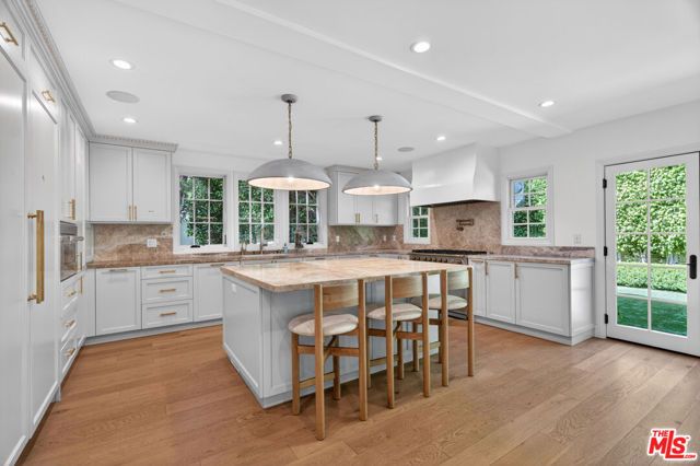 462 Warner Avenue, Los Angeles, CA 90024