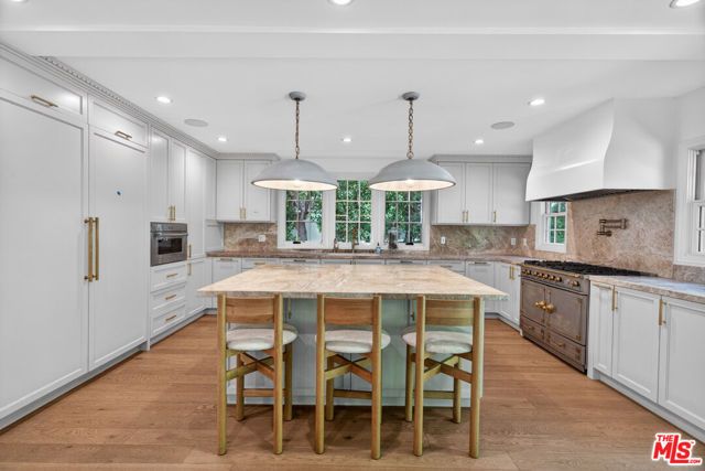 462 Warner Avenue, Los Angeles, CA 90024